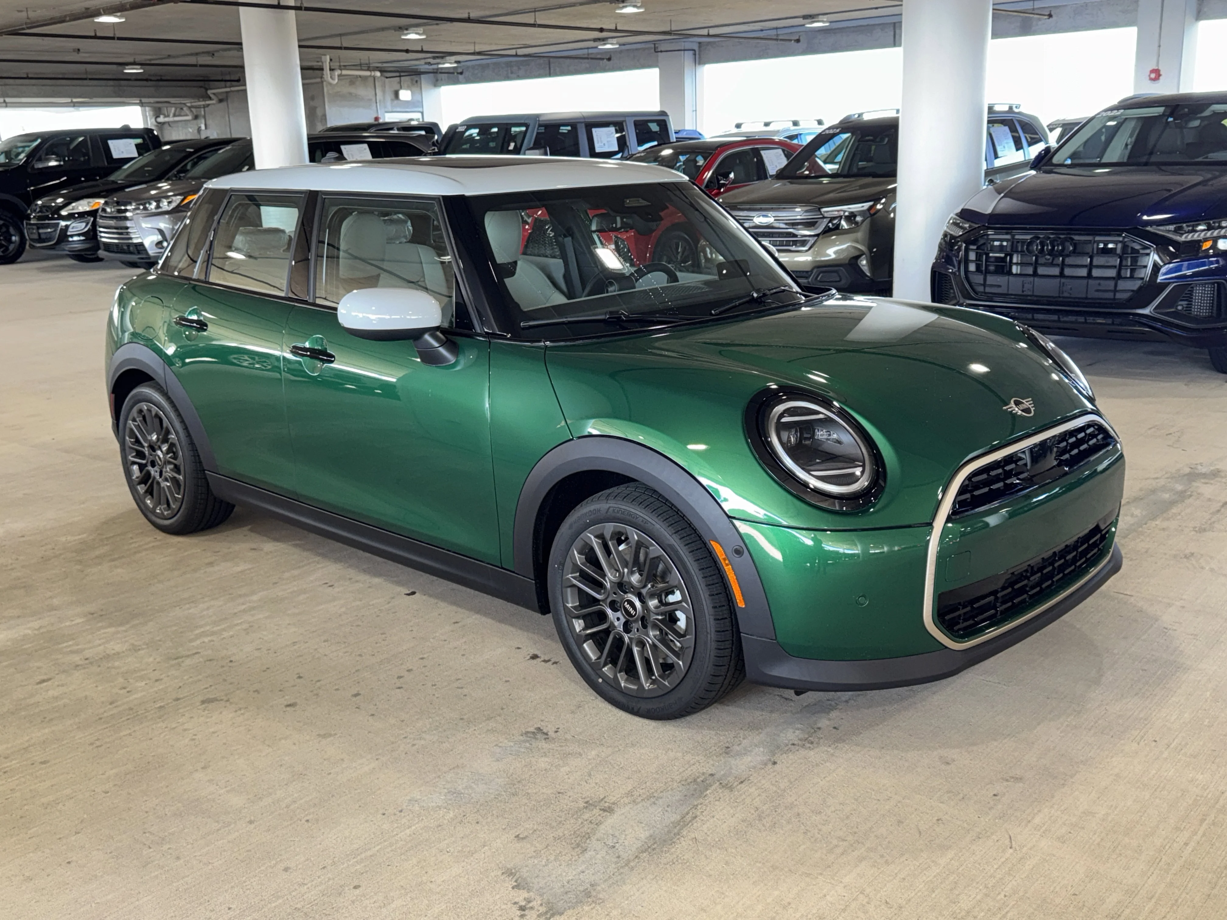 2026 MINI Hardtop's photo