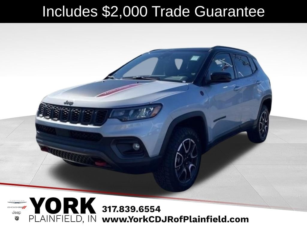 New 2026 Silver Zynith Metallic Clear-Coat Exterior Paint Jeep Trailhawk image 1