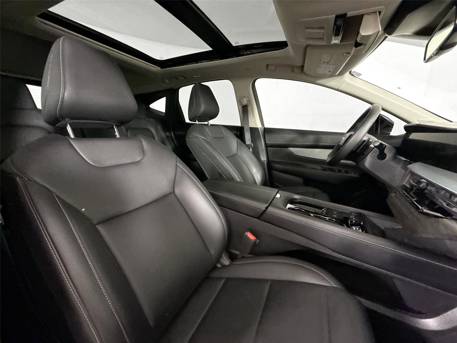 Used 2025 Scarlet Ember Tintcoat/Super Black Nissan SL image 43