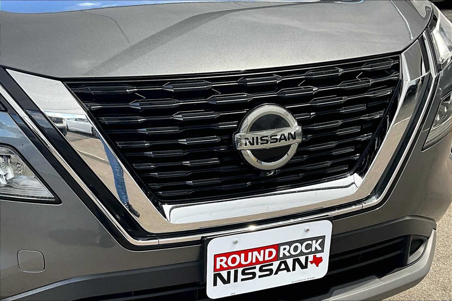 Used 2021 Gun Metallic Nissan SV image 29