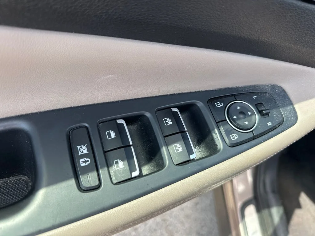 Used 2020 Brown Hyundai Limited image 8