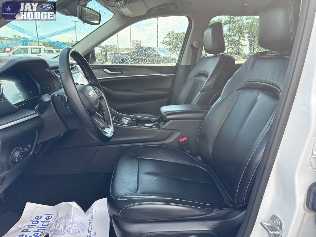 Used 2022 White Jeep Limited image 21