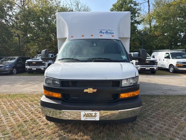 New 2025 Summit White Chevrolet 1WT image 3