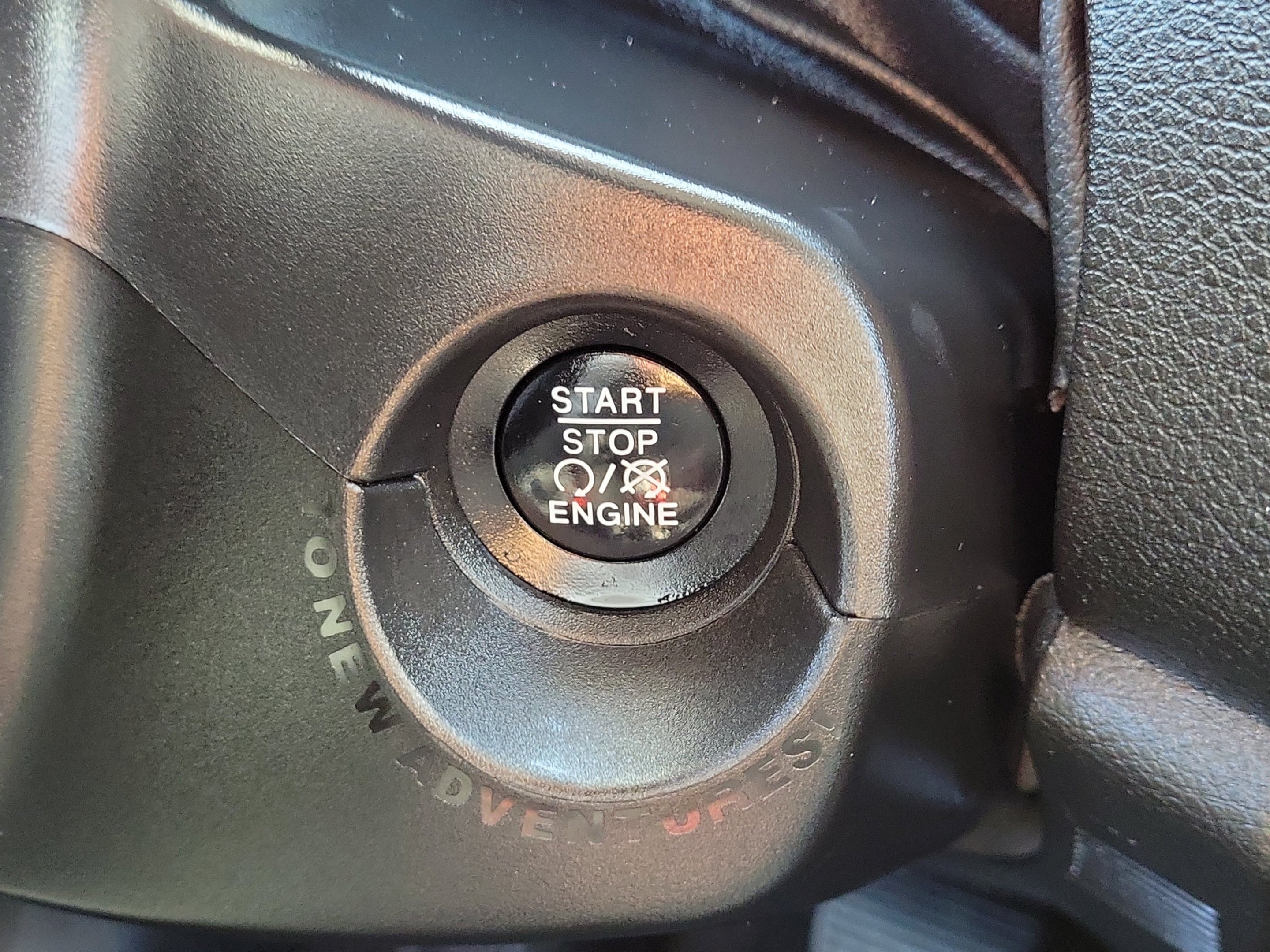 Used 2017 Colorado Red Jeep Latitude image 16