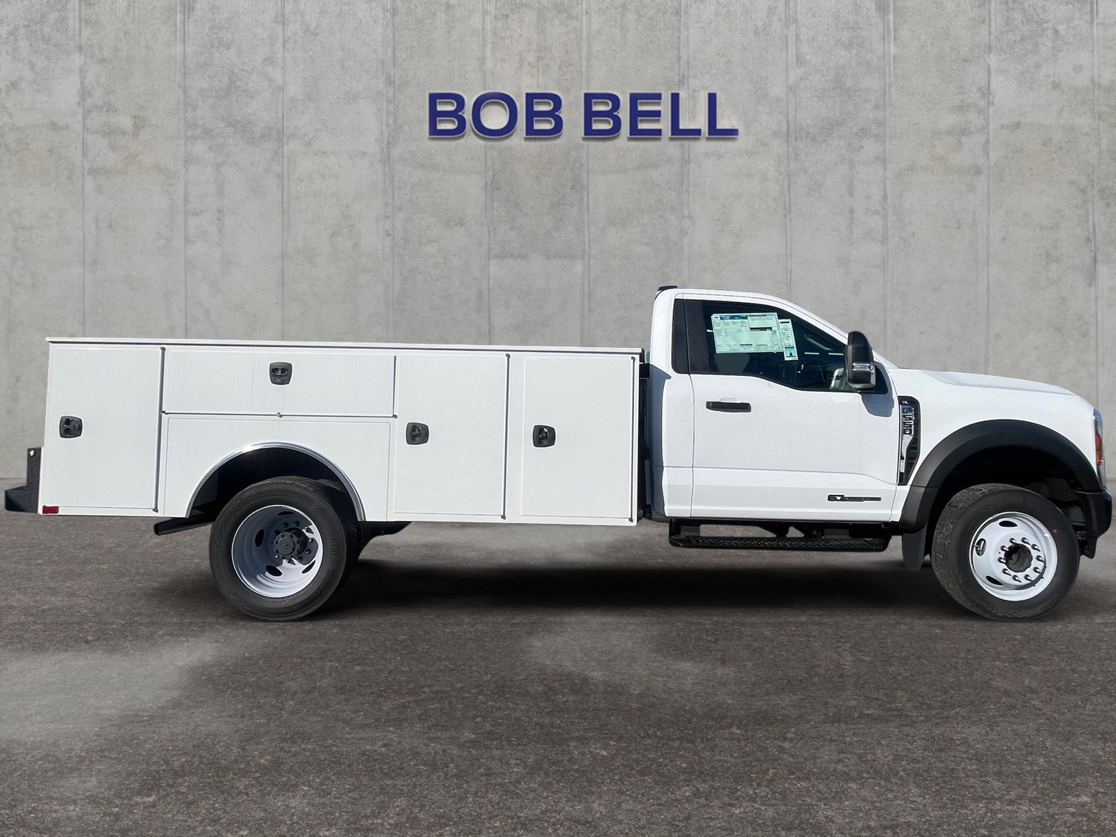 New 2025 Oxford White Ford F-550® XL image 6
