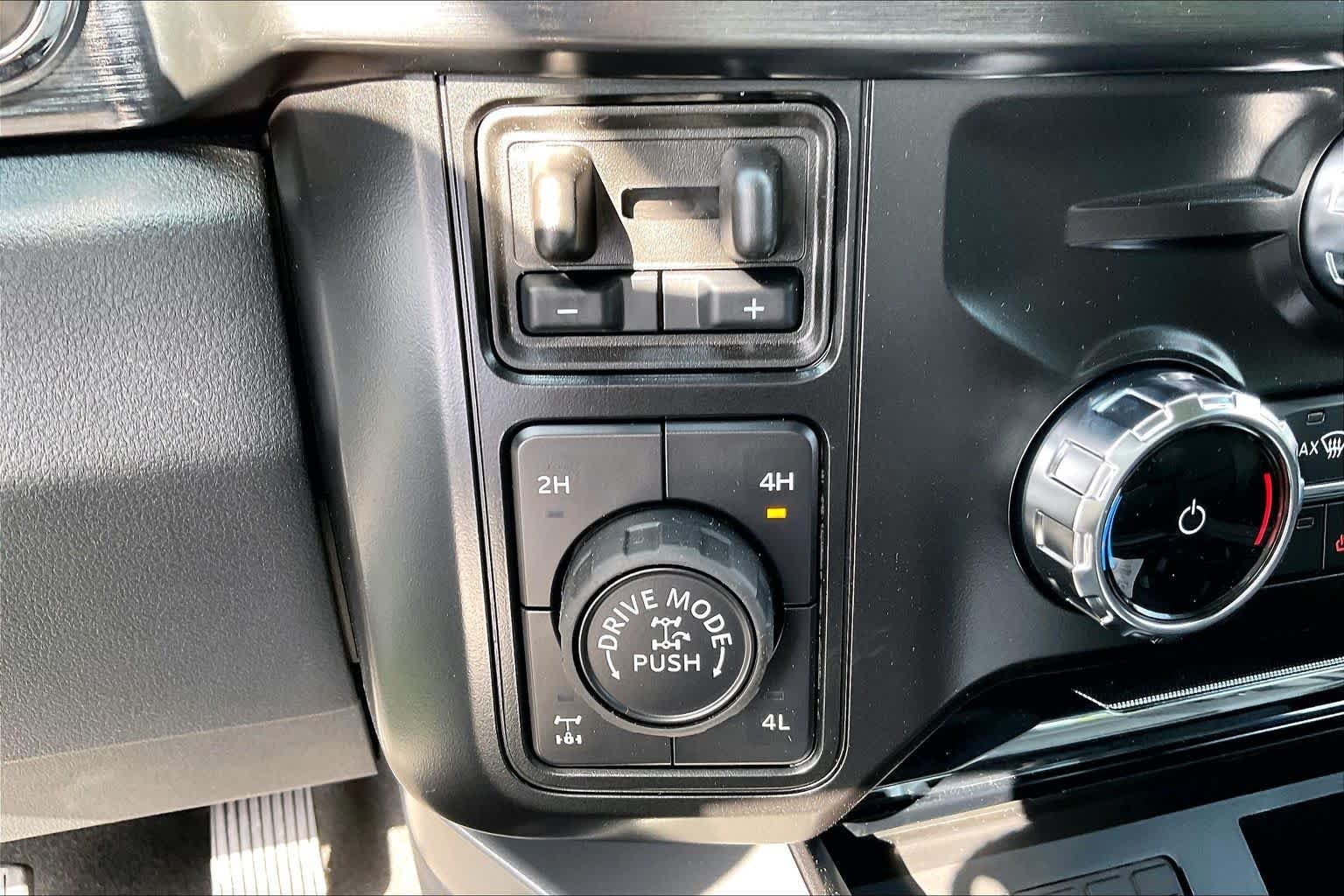 New 2026 Carbonized Gray Metallic Ford F-250® Lariat® image 16
