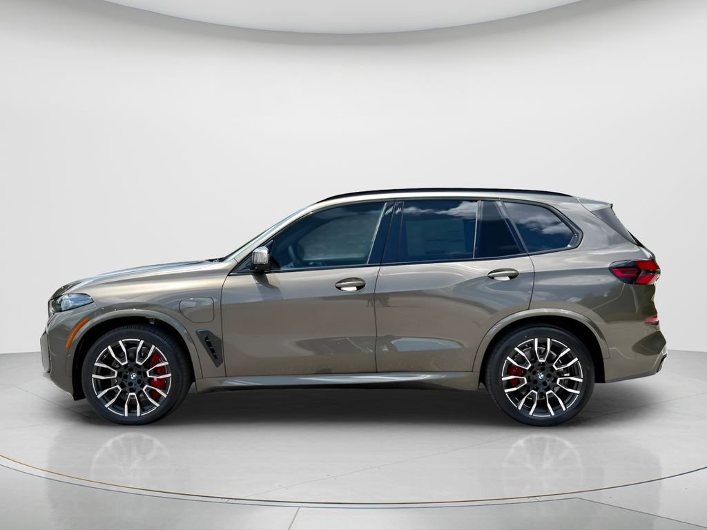 New 2026 Manhattan Green Metallic BMW xDrive50e image 3