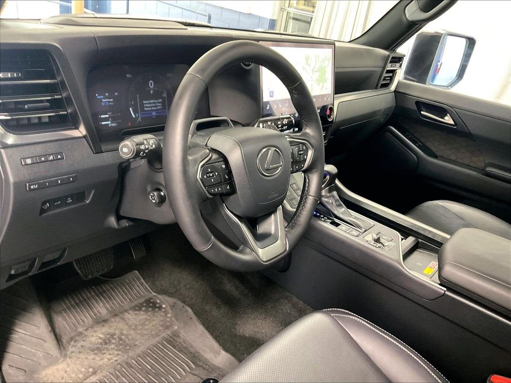 Used 2024 Silver Lexus 550 Premium+ image 8