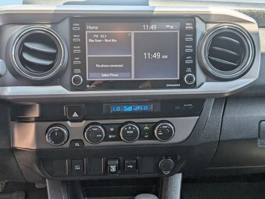 Used 2019 Black Toyota SR5 image 19