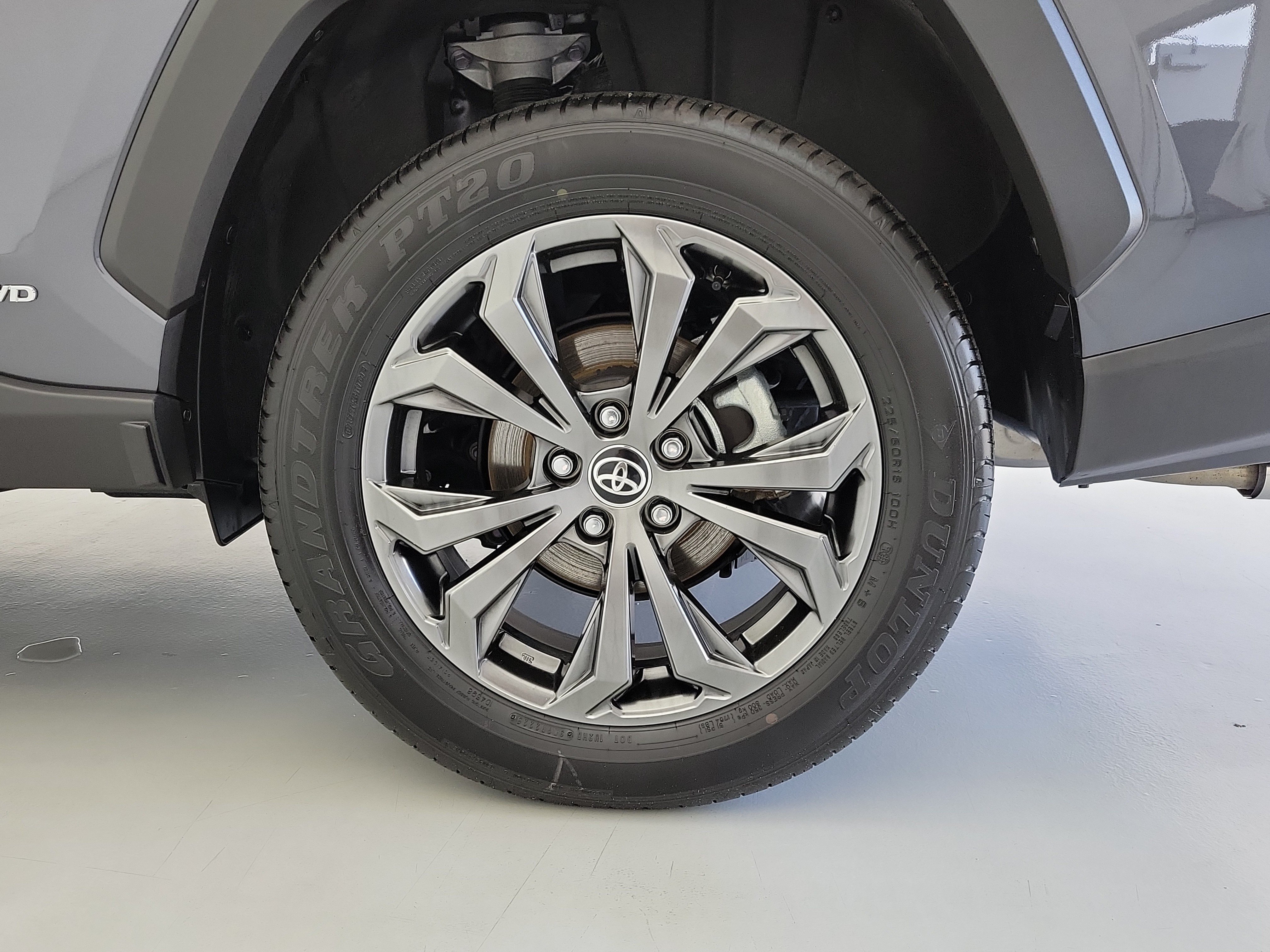 Used 2025 Magnetic Gray Metallic Toyota XLE Premium image 12