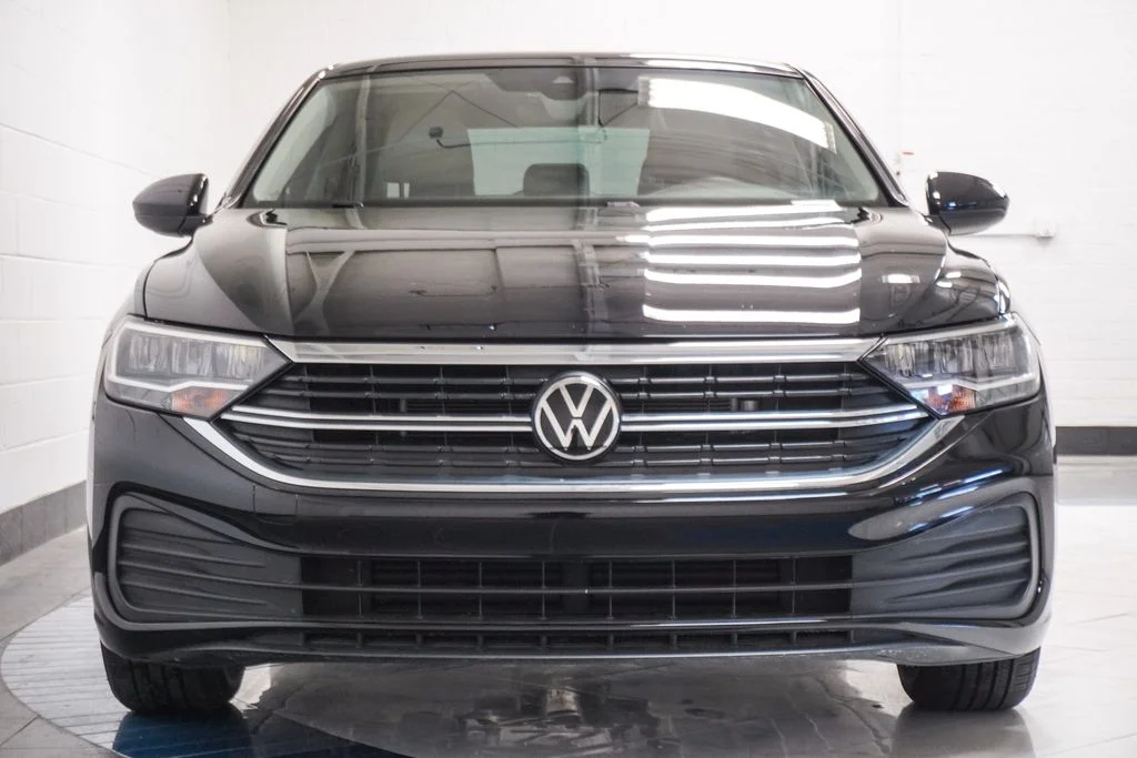 Used 2024 Black Volkswagen 1.5T SE image 30