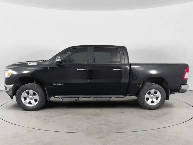 Used 2019 Diamond Black Ram Big Horn/Lone Star image 2