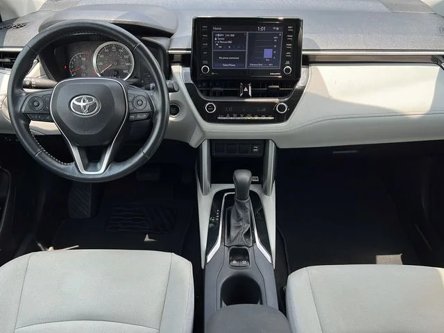 Used 2022 Silver Toyota LE image 11