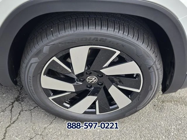 New 2026 WHITE Volkswagen 2.0T SE W/TECHNOLOGY image 15
