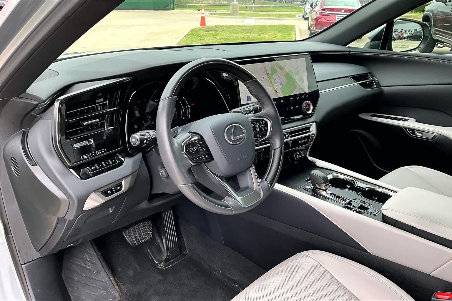 Used 2024 Iridium Lexus Premium image 18