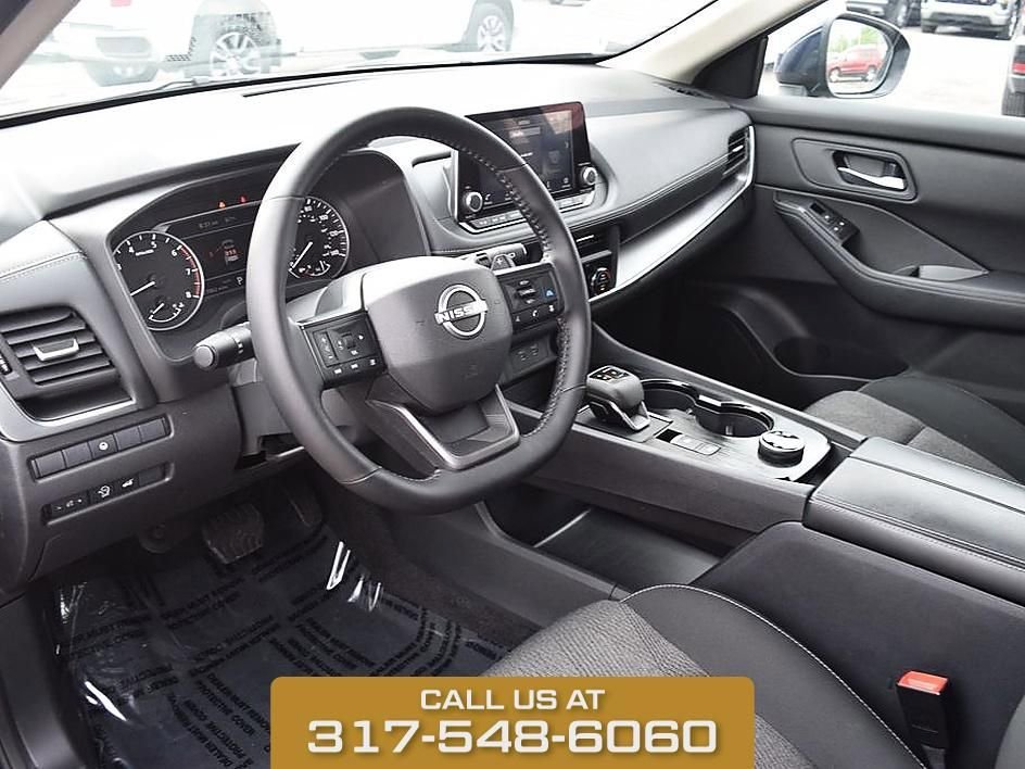 Used 2025 Deep Ocean Blue P Nissan SV image 15