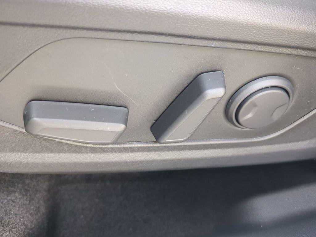 New 2026 White Hyundai SEL AWD image 23