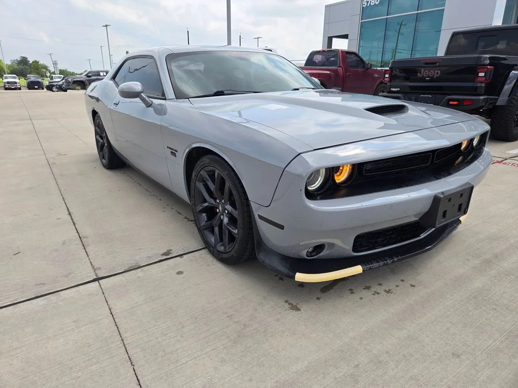 2022 Dodge Challenger R/T's photo