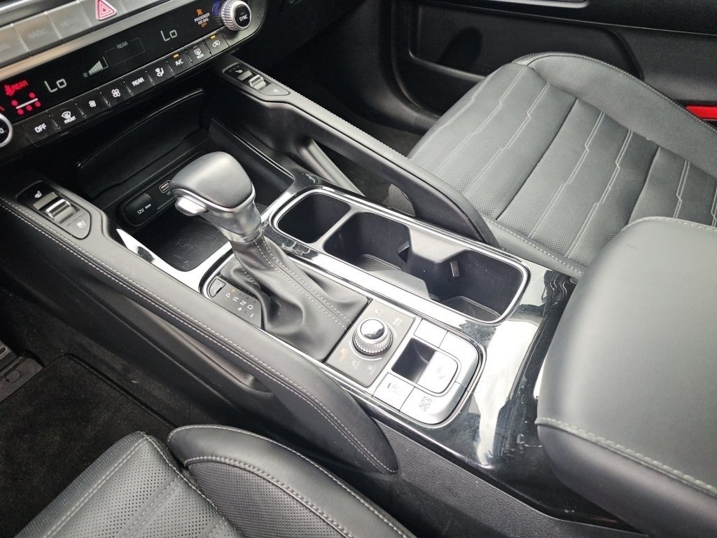 Used 2024 Everlasting Silver Kia SX Prestige image 35