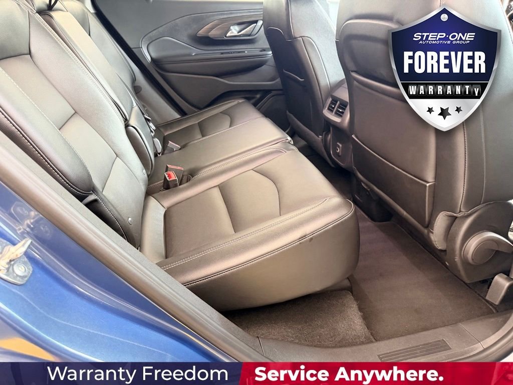 Used 2024 Blue GMC SLT image 35