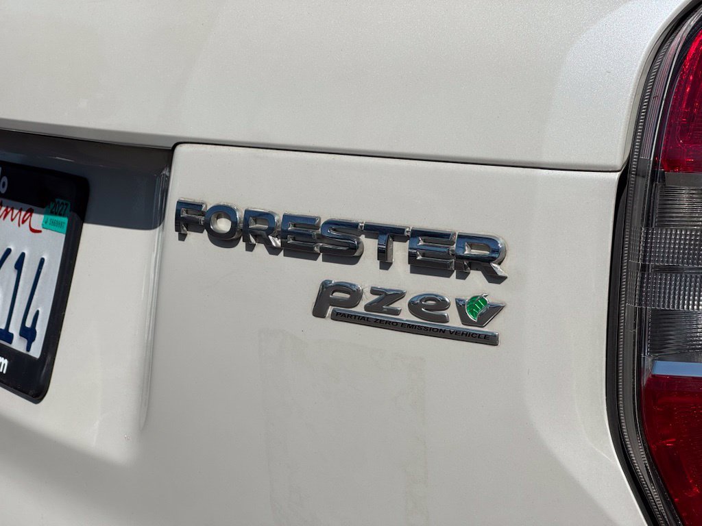 Used 2015 Satin White Pearl Subaru 2.5i Limited image 23