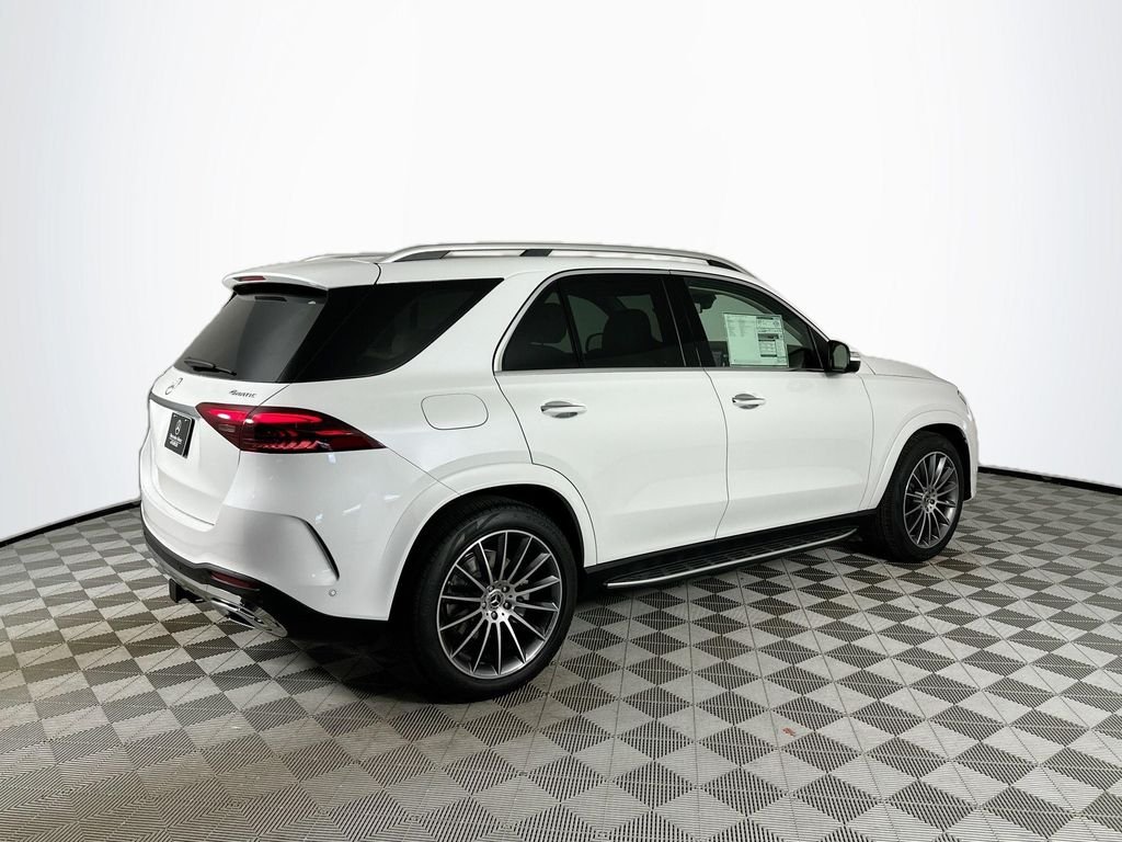 New 2026 MANUFAKTUR Moonlight White Metallic Mercedes-Benz GLE 450 image 7