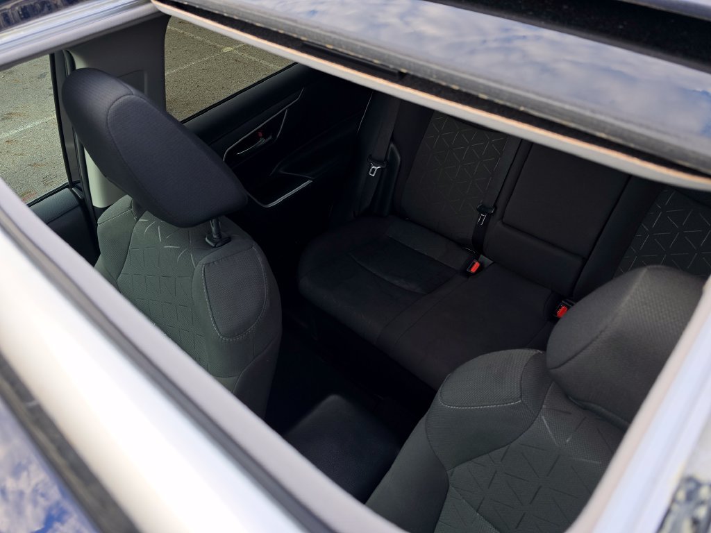 Used 2021  Toyota XLE image 22