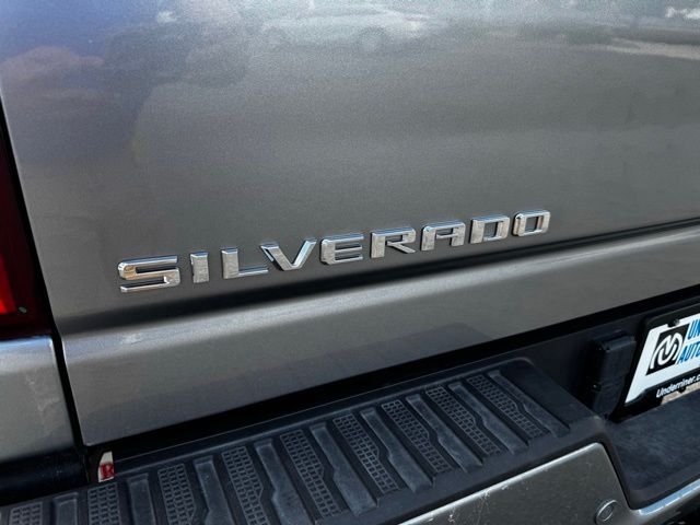Used 2024 Slate Gray Metallic Chevrolet High Country image 8