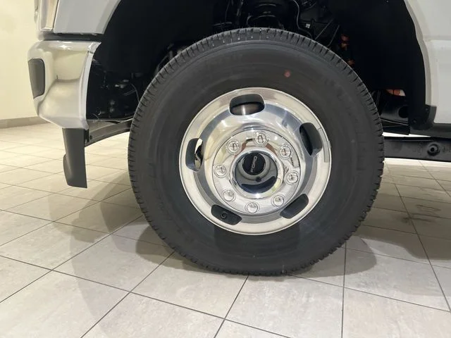 New 2026 Avalanche Gray Ford F-350® LARIAT® image 31