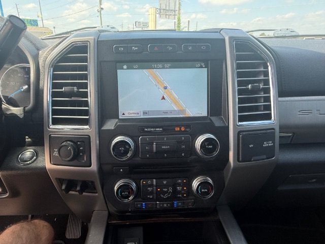 Used 2017 Silver Ford Platinum image 18
