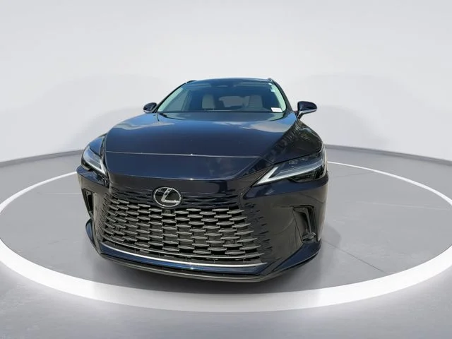 Used 2024  Lexus 350 Luxury image 3