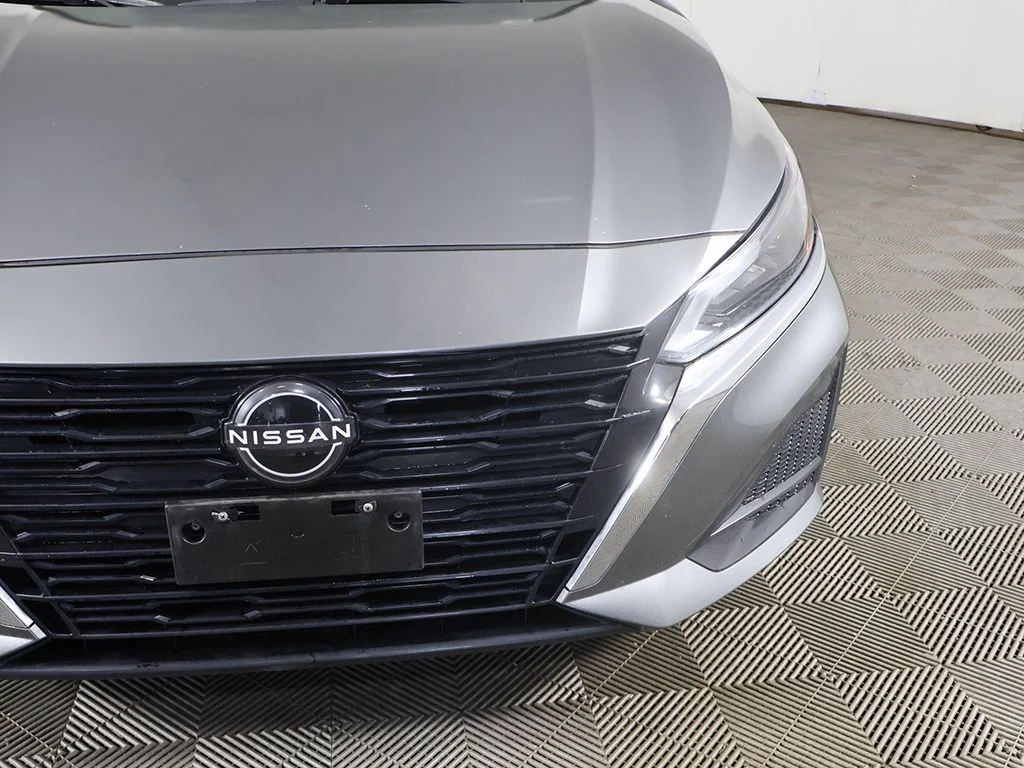 Used 2023 Gray Nissan 2.5 SV image 15