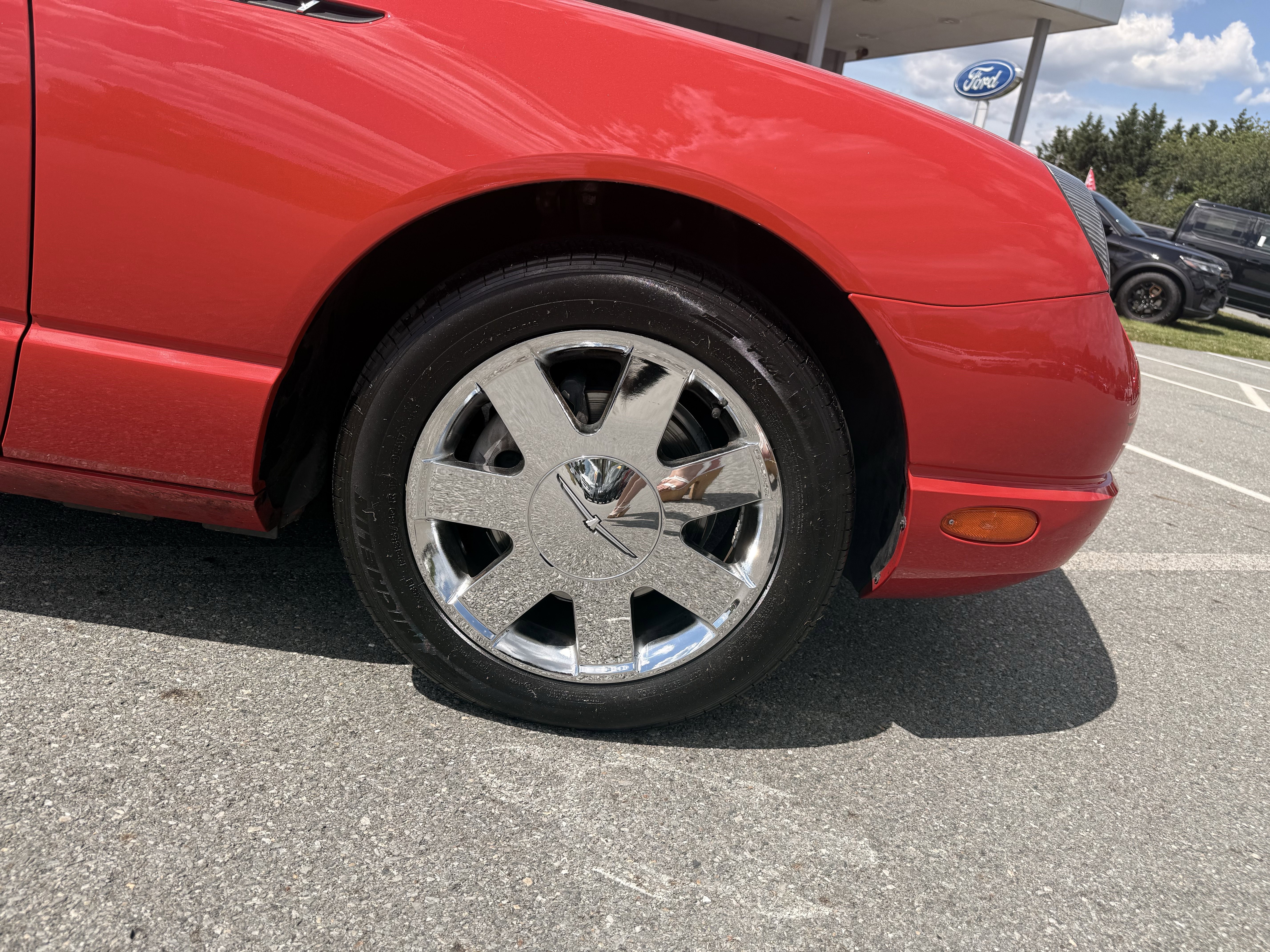 Used 2002 Red Ford Base image 34