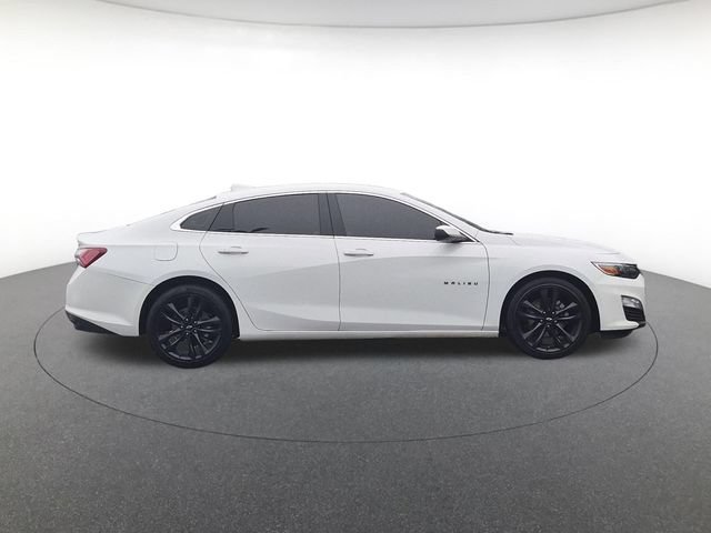 Used 2023 SUMMIT WHITE Chevrolet LT image 5