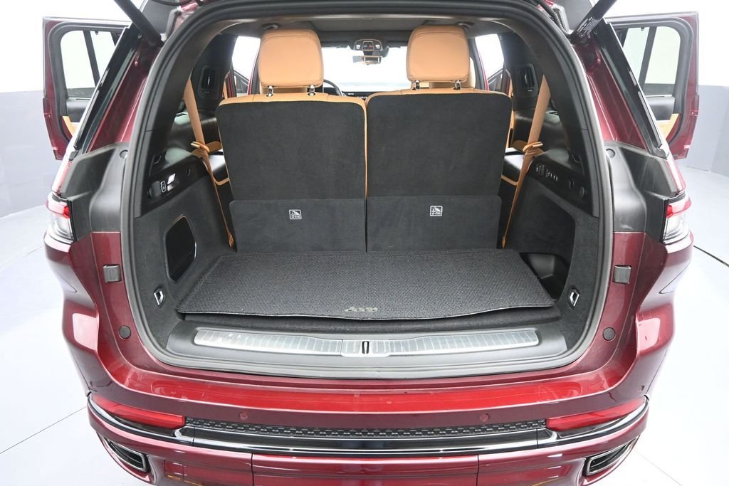 Used 2025 Red Jeep Summit Reserve image 35