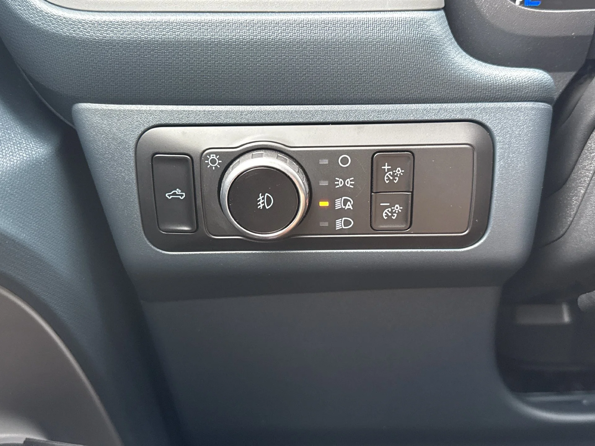 New 2026 Carbonized Gray Metallic Ford Lobo™ image 14