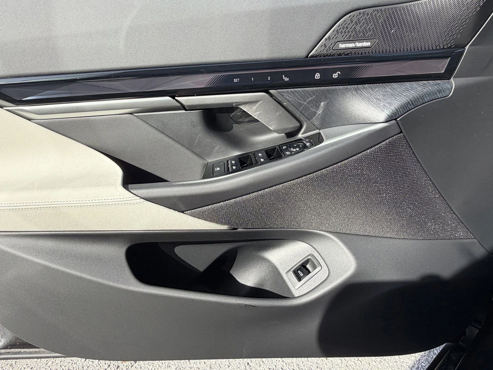 New 2027 Dark Graphite Metallic BMW 530i image 25