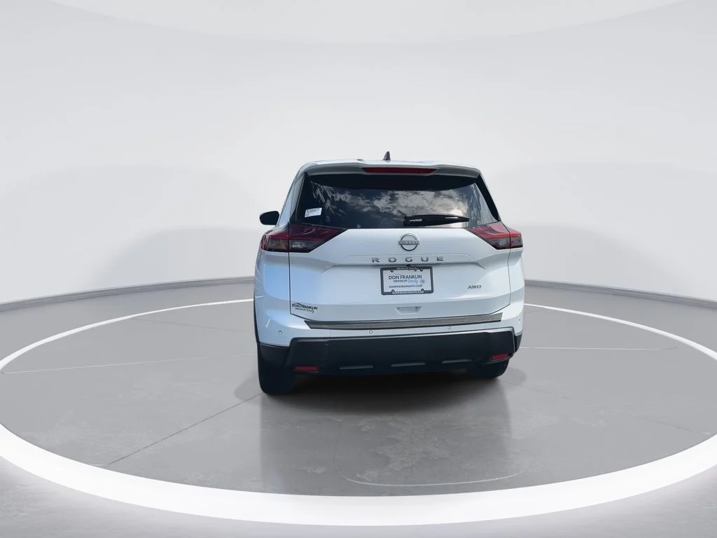 Used 2024 White Nissan S image 7