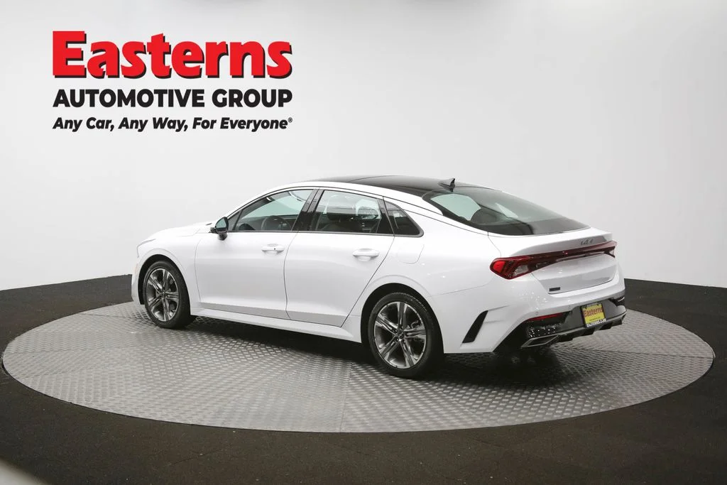 Used 2022 White Kia EX image 63