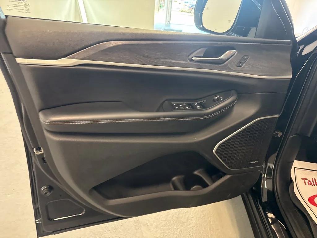 Used 2021 Black Jeep Limited image 12
