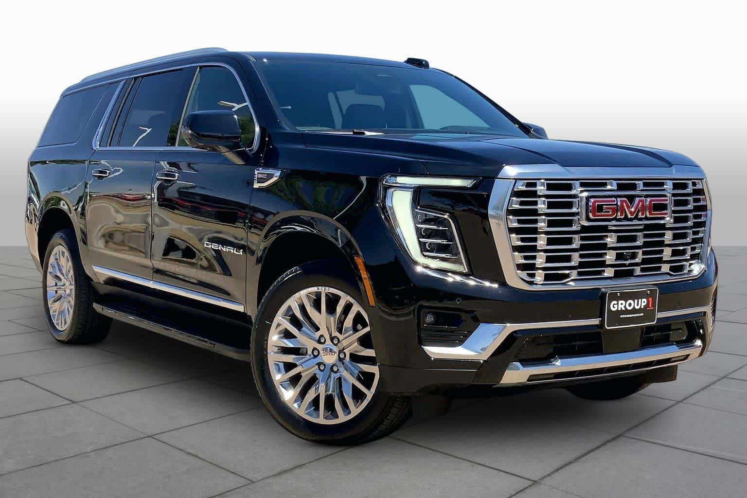 Used 2025 Onyx Black GMC Denali image 3