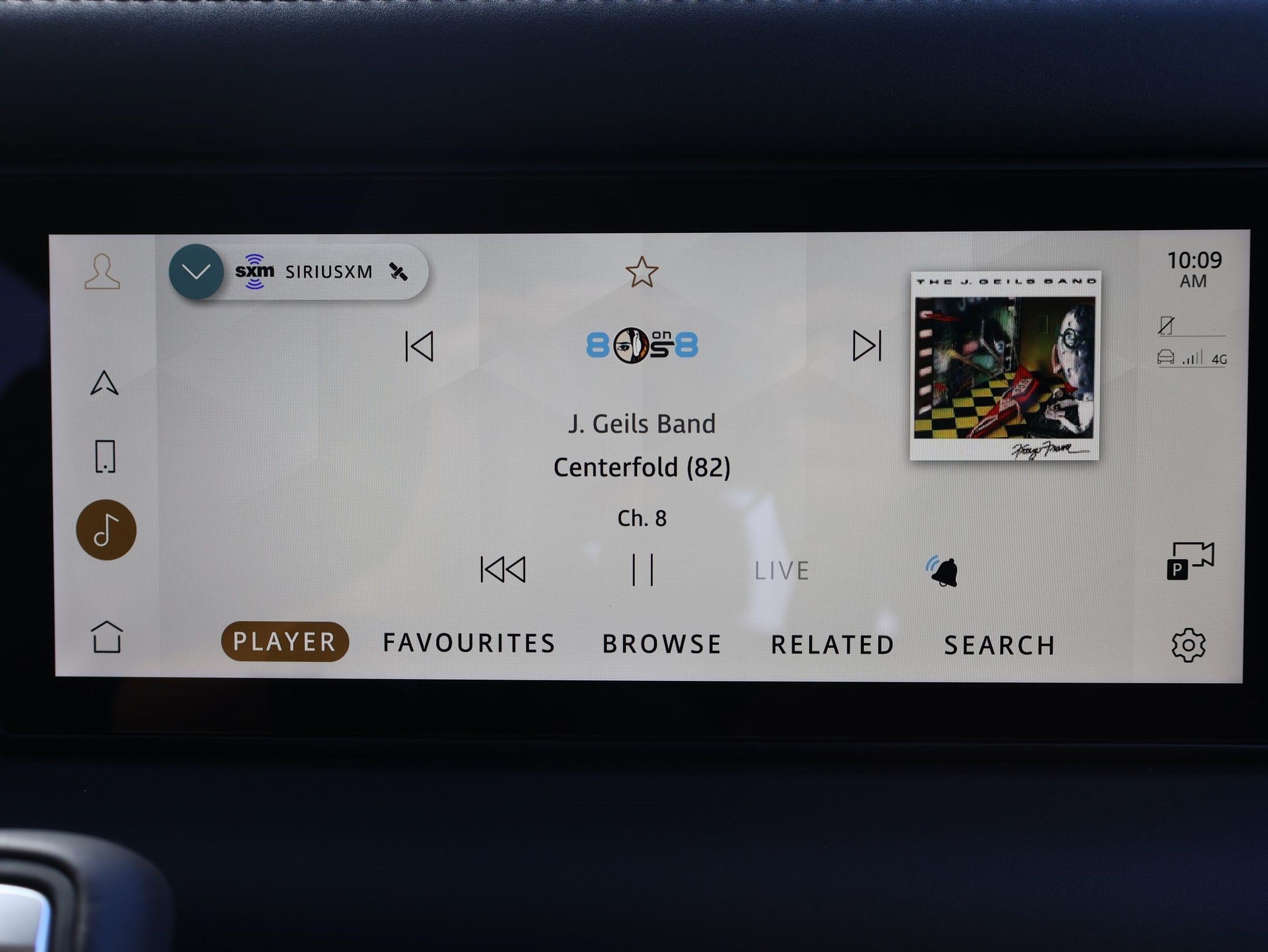 Used 2024 Fuji White Land Rover 110 P300 S image 22