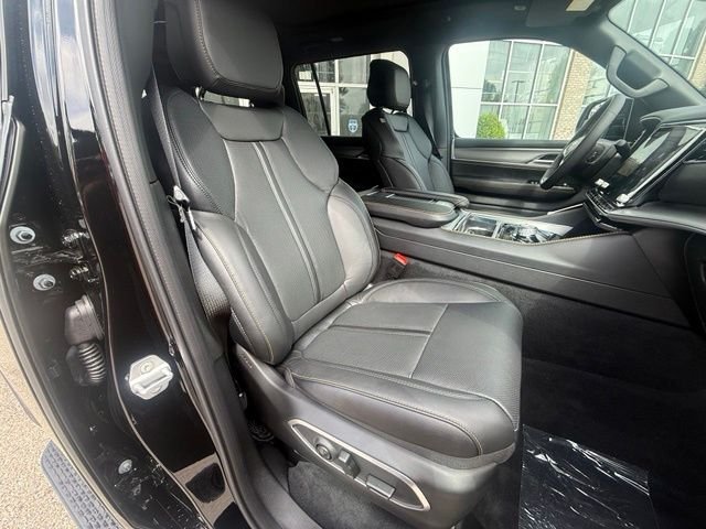 New 2026 High Gloss Black Exterior Paint Jeep 85th Anniversary Edition image 34