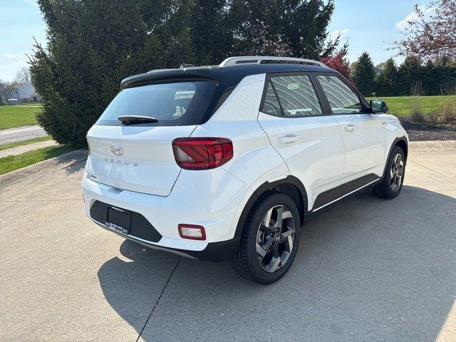 New 2026 Lunar White w/Black Roof Hyundai SEL image 38
