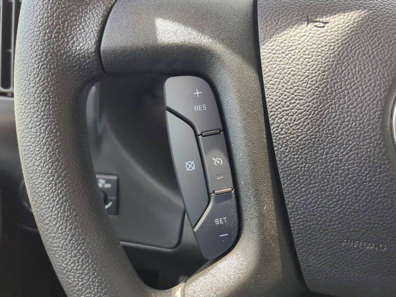 2025 Chevrolet Express Cargo Work Van - Photo 32