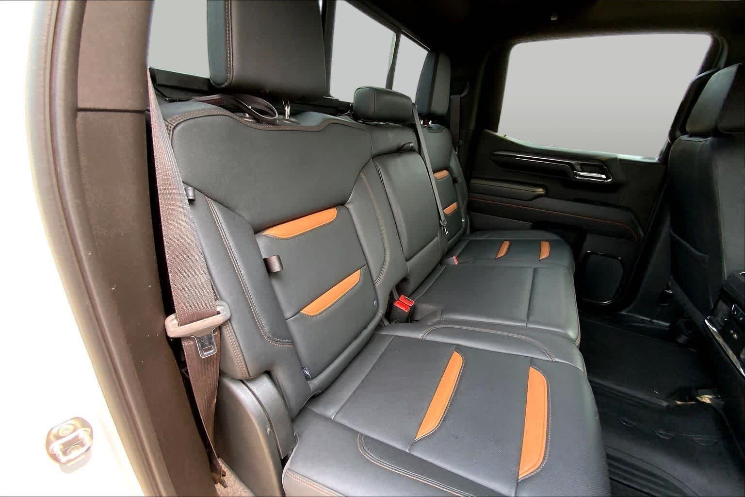 Used 2024 Summit White GMC AT4 image 18