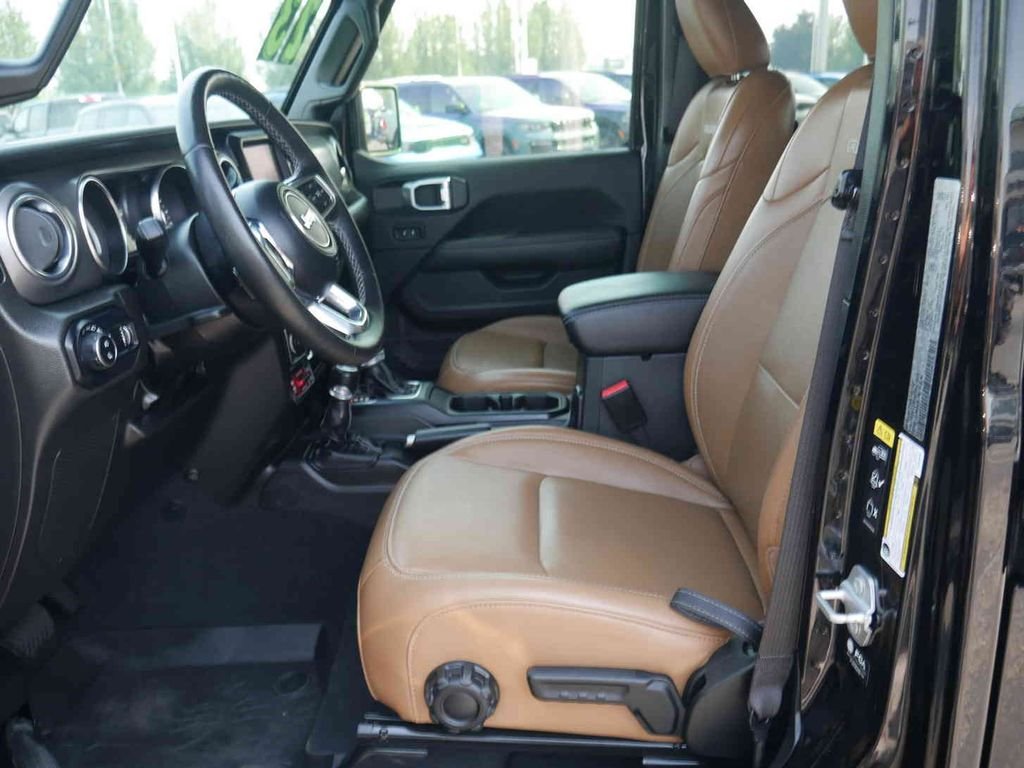 Certified Used 2023 Black Jeep Rubicon image 30