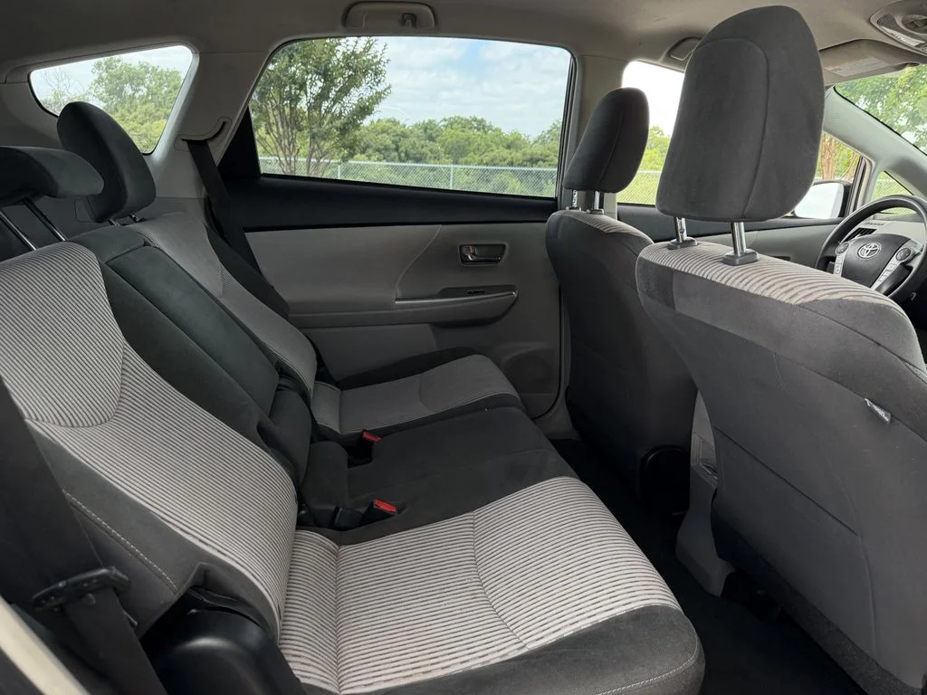 Used 2017 Gray Toyota Three image 28