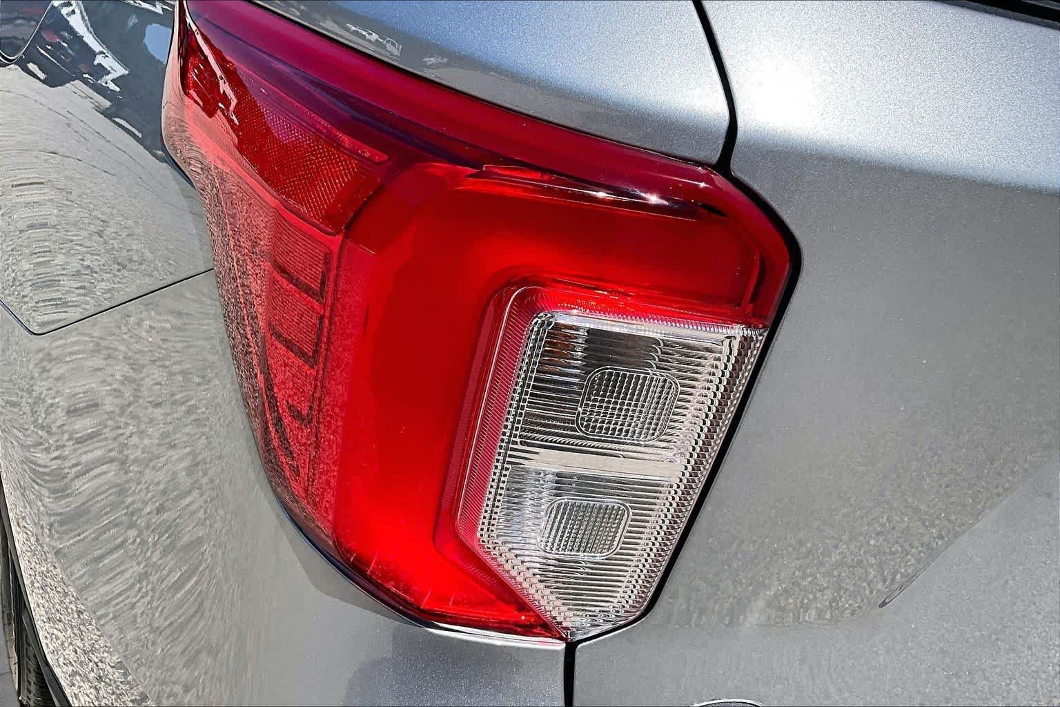 Certified Used 2023 Iconic Silver Metallic Ford XLT image 28