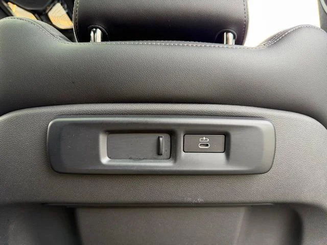 Used 2023 Blue BMW xDrive40i image 19